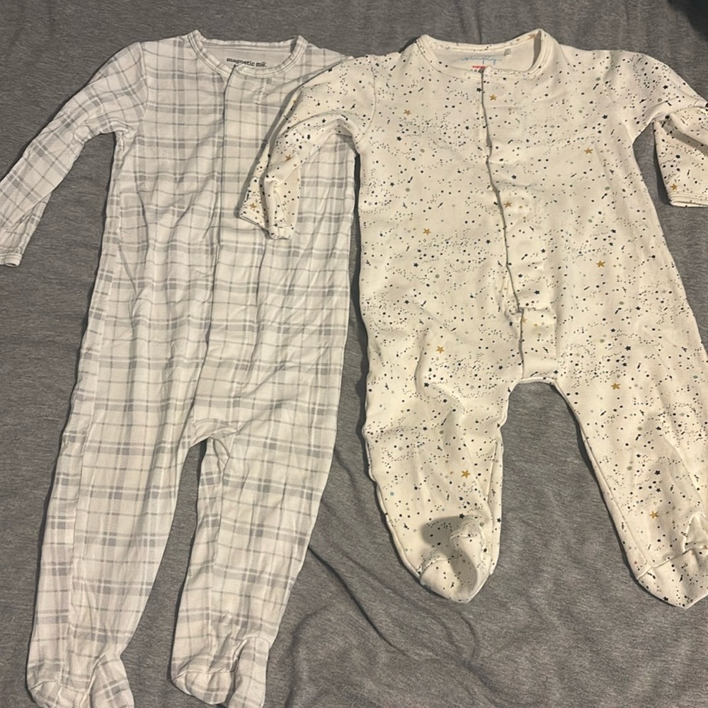 Magnetic me footies 6-9 months